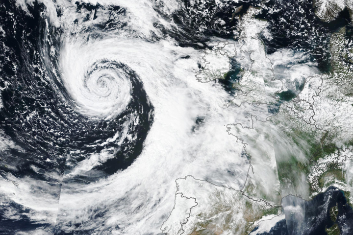 Cyclone-like Storm Approaches Northwest Europe