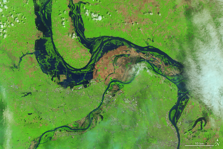 Flooding Continues Along the Mississippi - related image preview