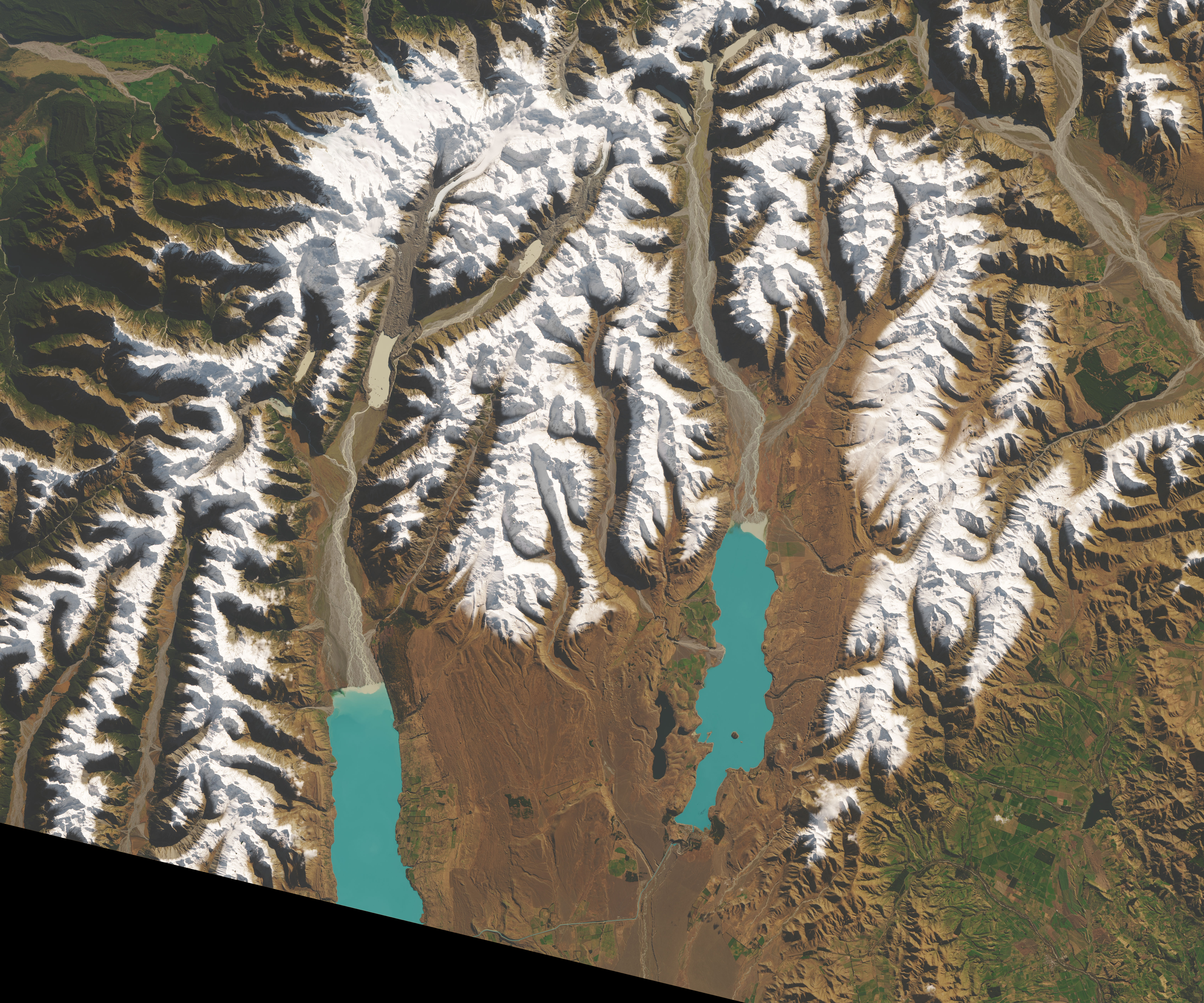 How Glaciers Turn Lakes Turquoise - related image preview