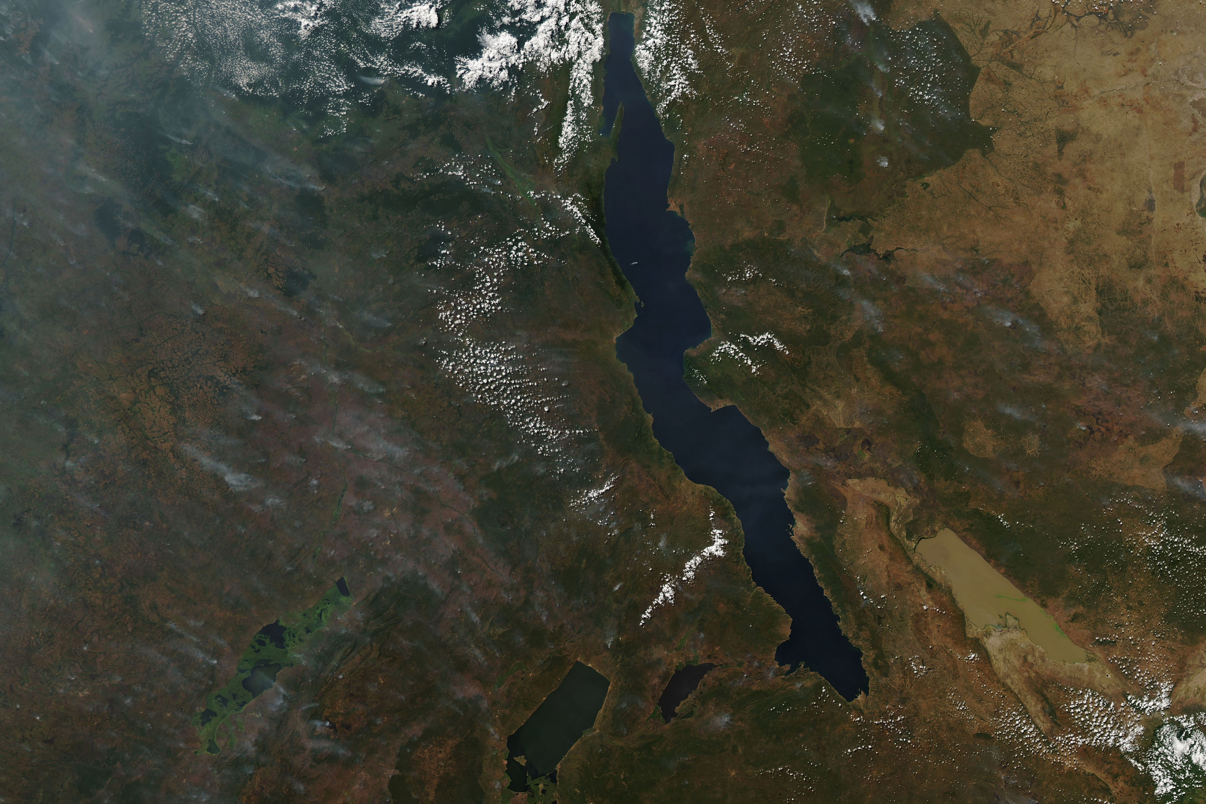 Длинное озеро африки