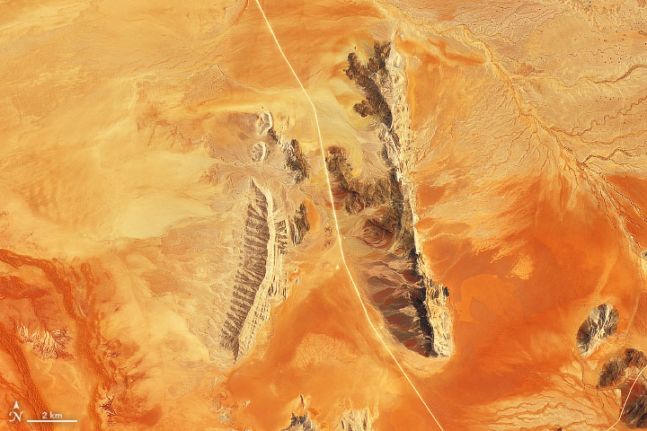 Sandscapes of the Namib Desert - related image preview