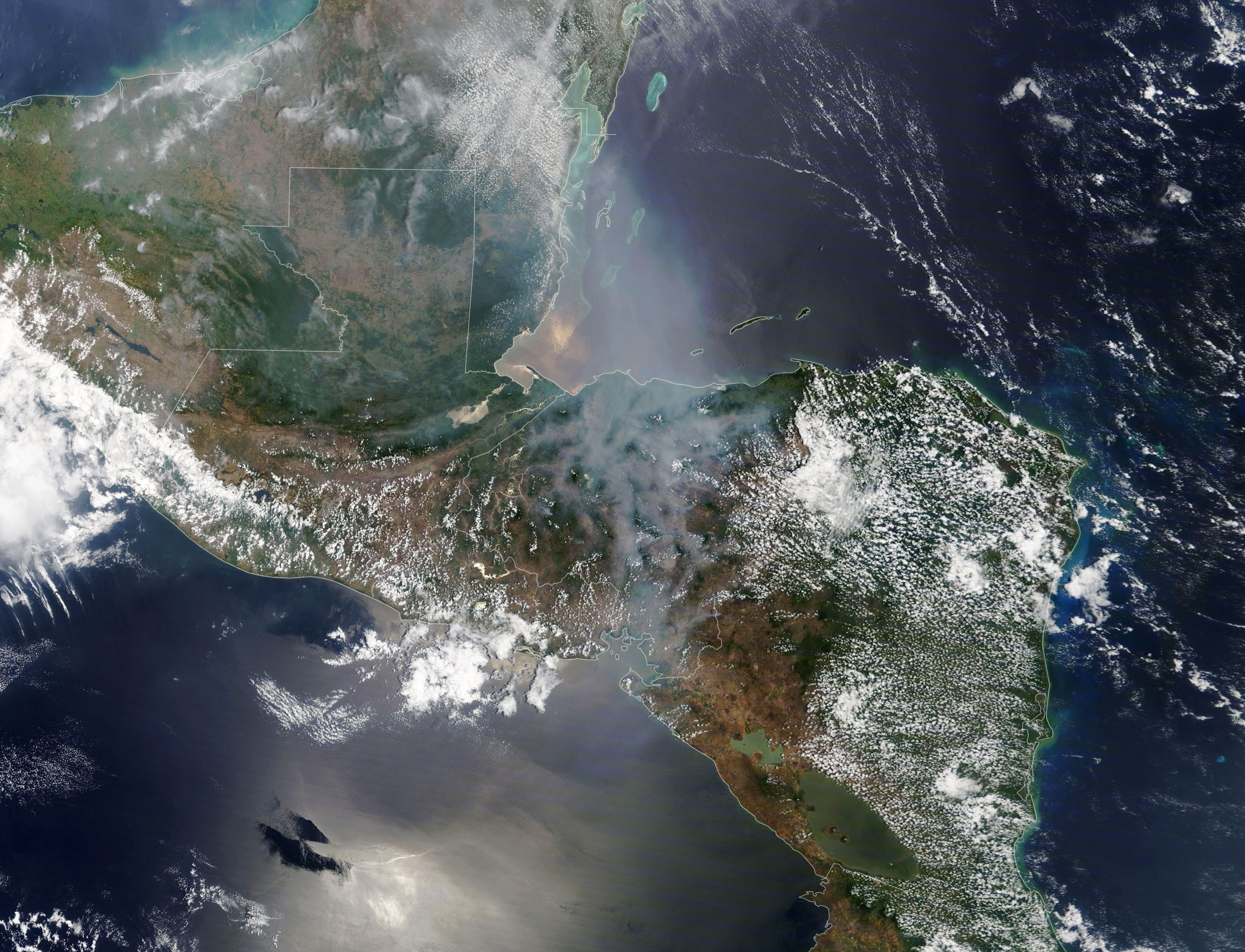 Smoke Hangs Over Honduras - related image preview