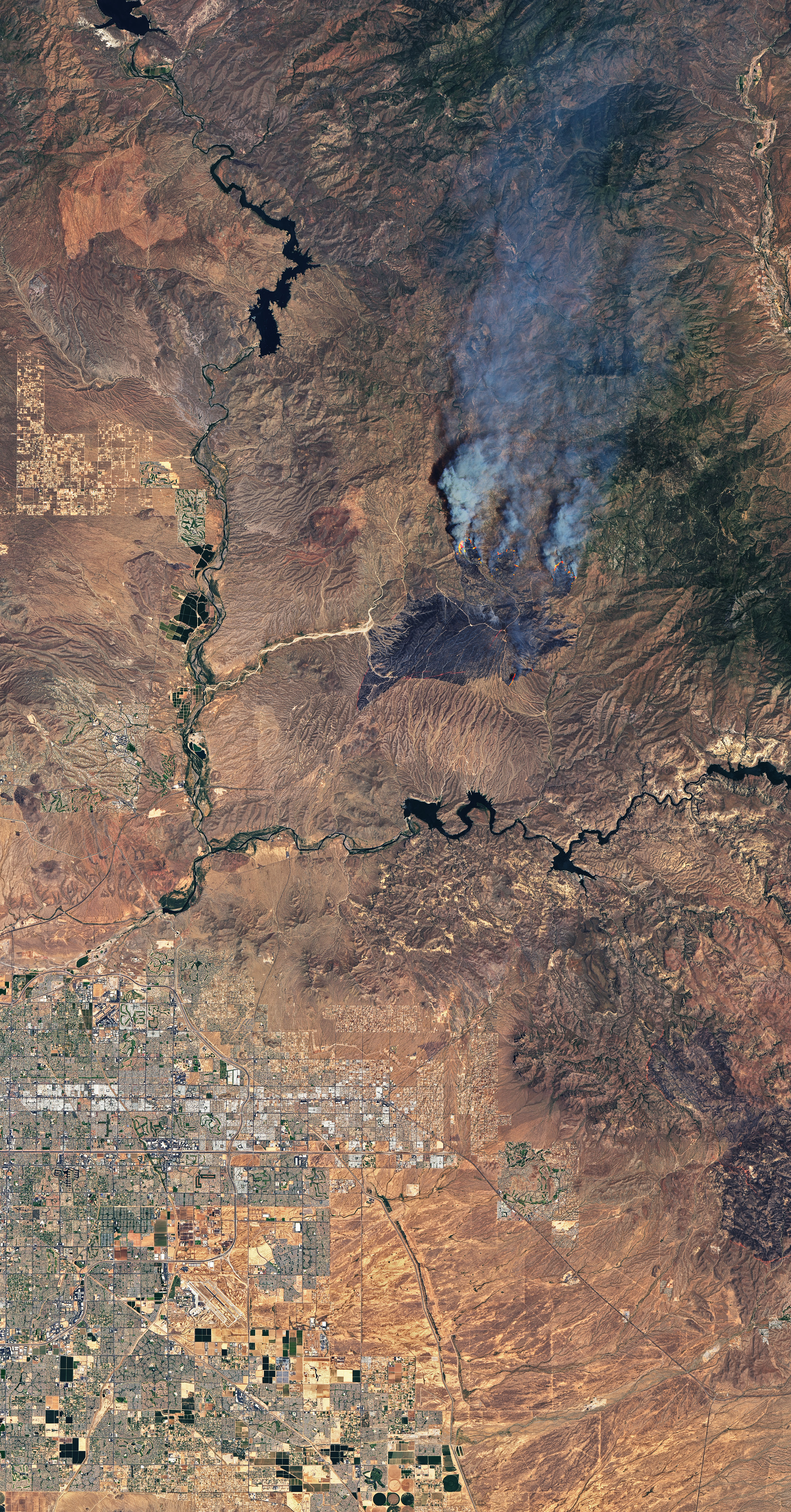 Bush Fire Scorches Lands Near Phoenix - related image preview