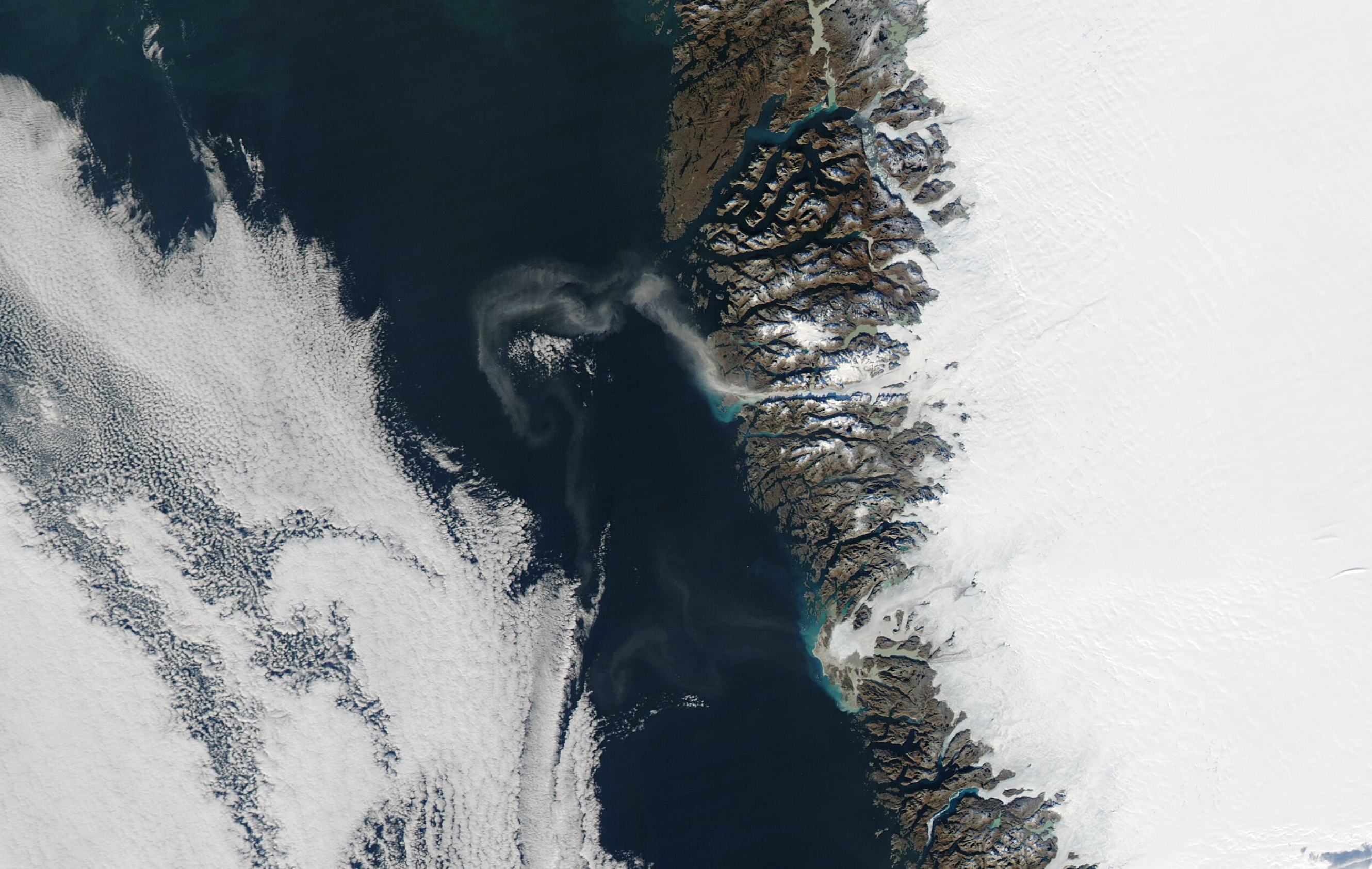 Dust Storms in Greenland - related image preview