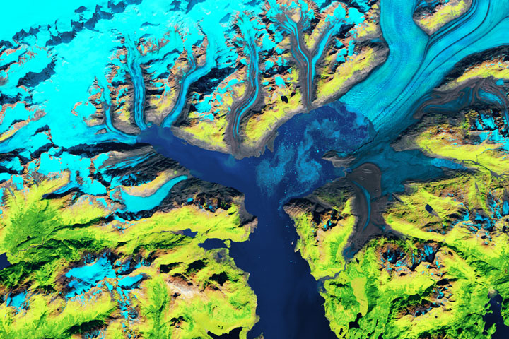 Alaskan Ice in Retreat: 35 Years at Columbia Glacier - related image preview