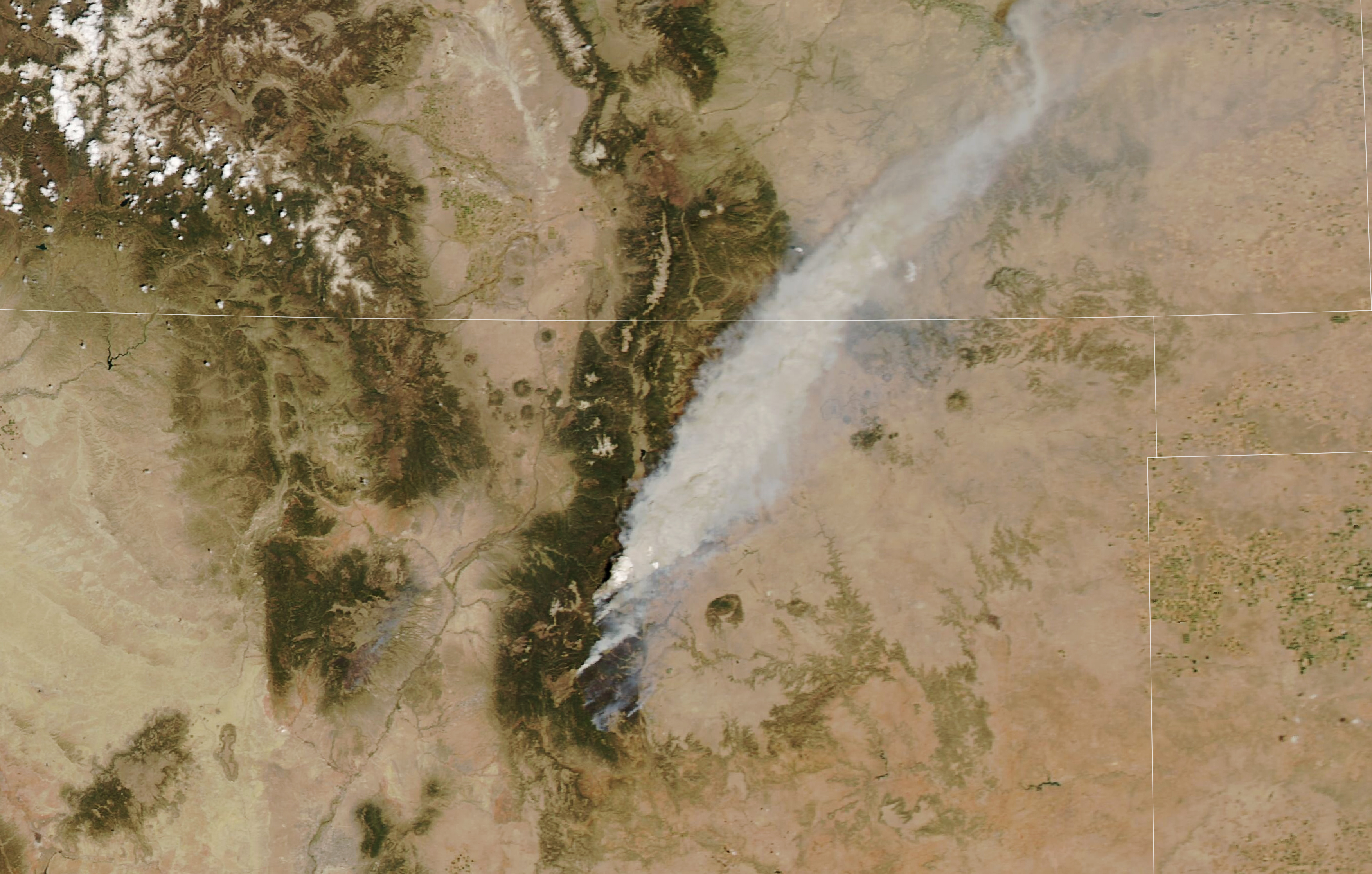 New Mexico Wildfire Spawns Fire Cloud - related image preview