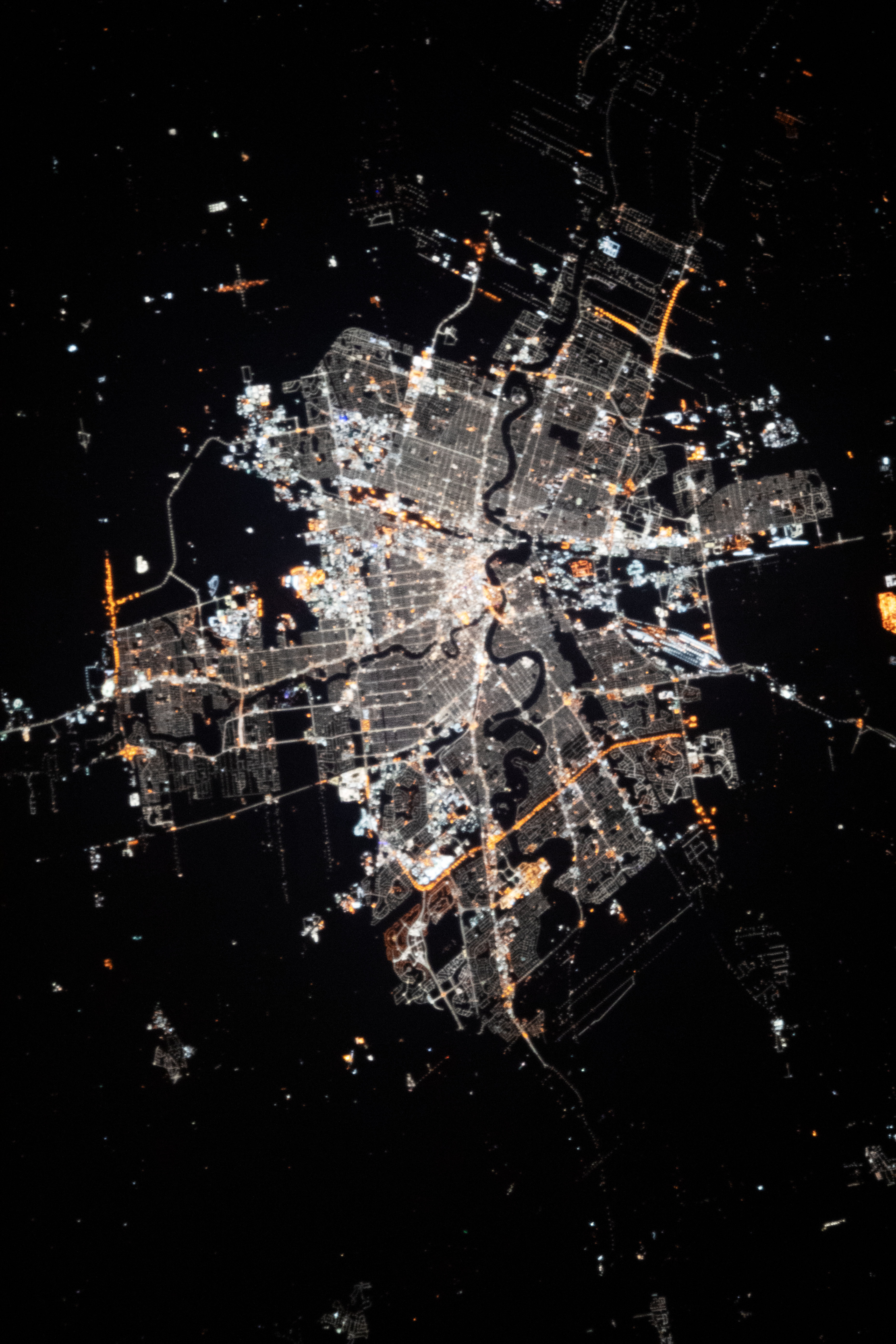 Winnipeg at Night - related image preview