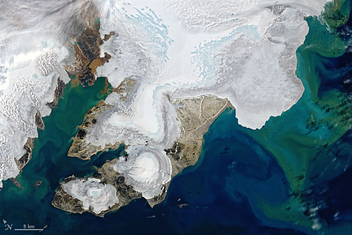 Summer Melting in Svalbard - related image preview