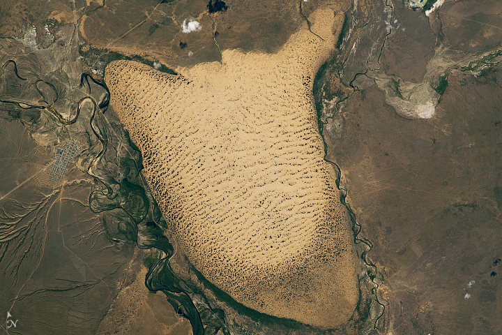 Oyyl Dune Field, Kazakhstan - related image preview
