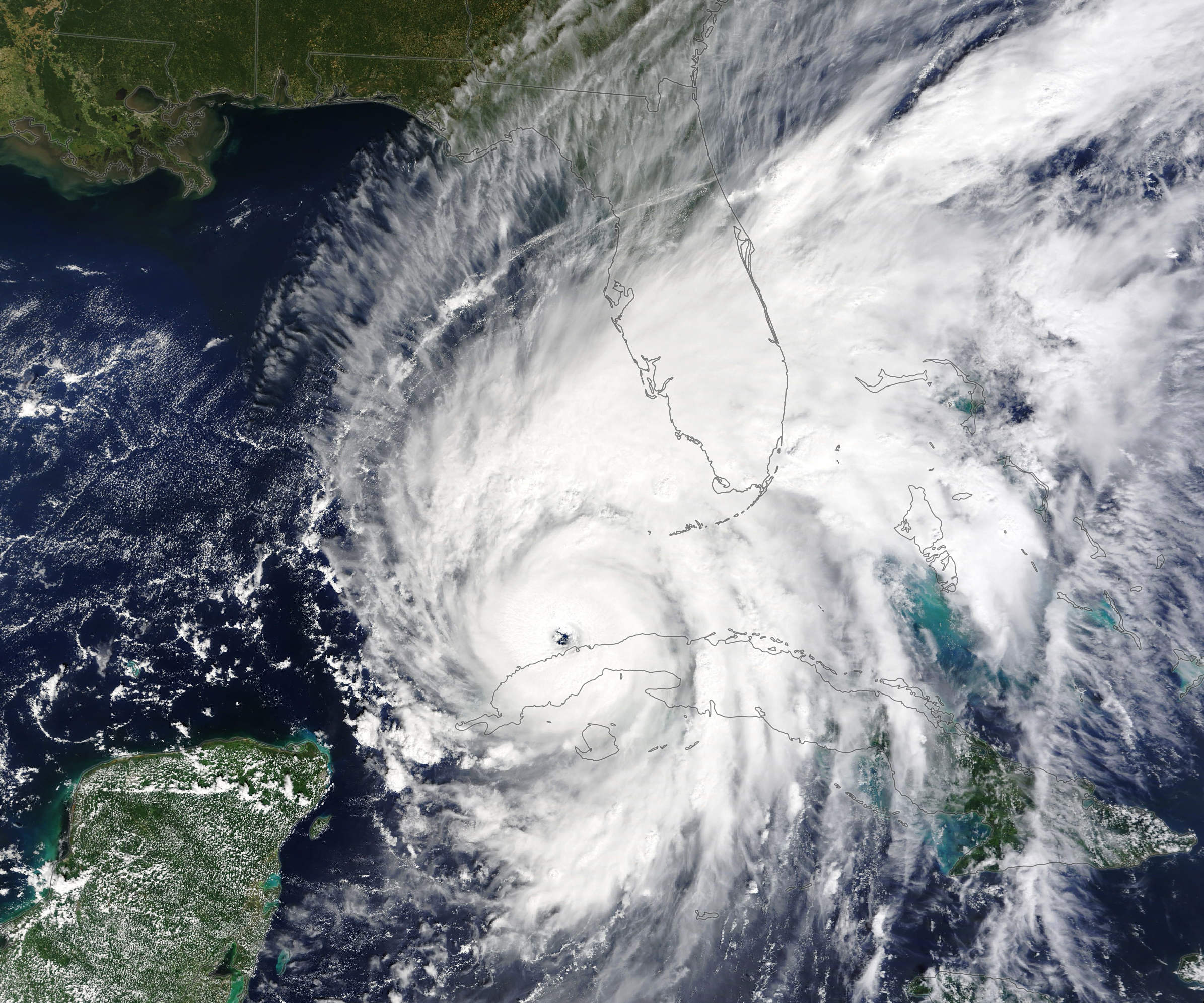 Hurricane Ian Enters the Gulf of Mexico - related image preview