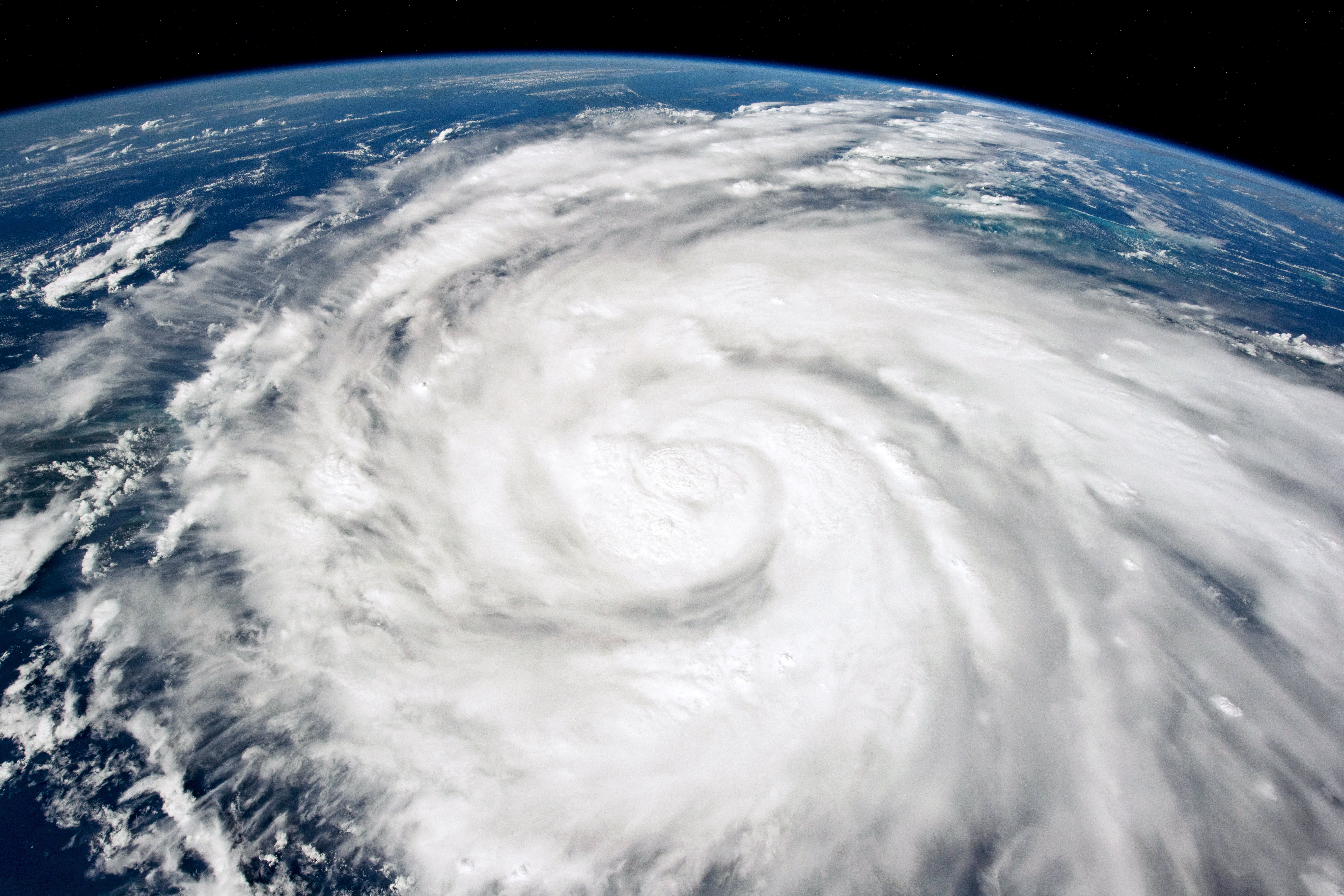 Hurricane Ian Reaches Florida - related image preview