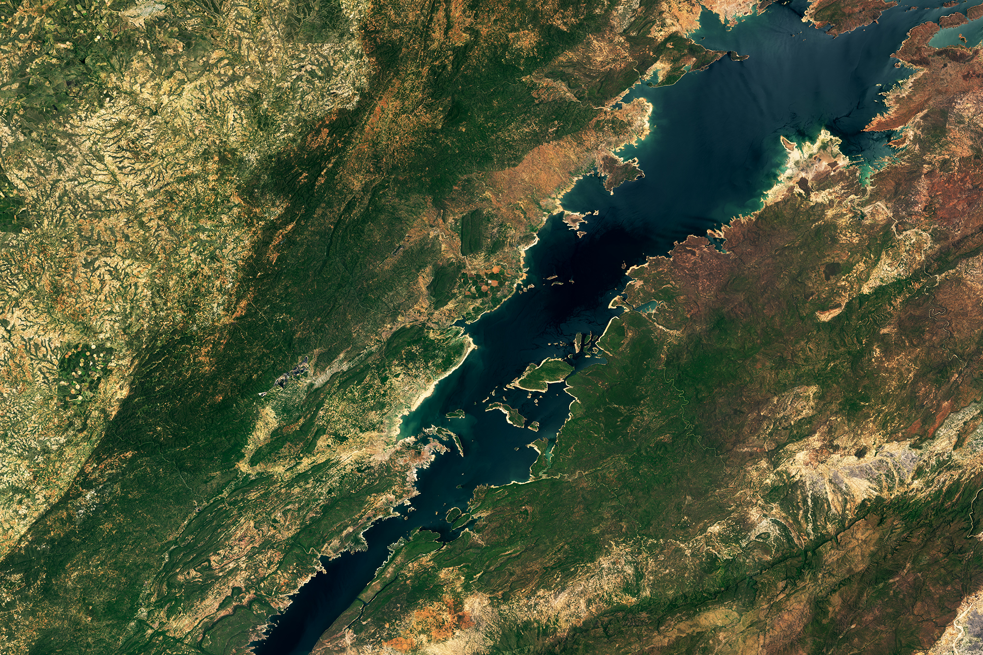 Low Water Level on Lake Kariba - related image preview