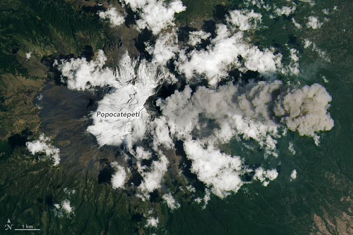 Popocatépetl Volcano Keeps on Puffing - related image preview