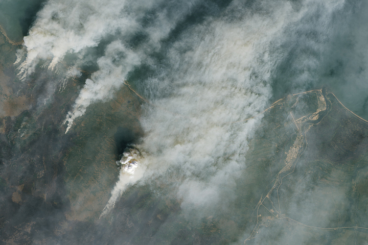 Wildfires Burn Near Hay River