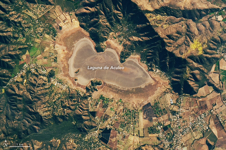 Water Returns to Laguna de Aculeo - related image preview