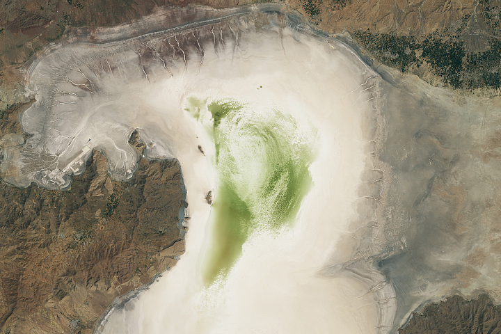 Lake Urmia Shrivels Again