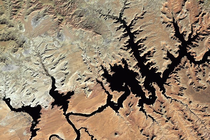Lake Powell Rebounds but Drought Remains - selected image