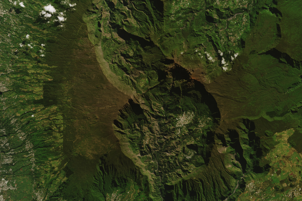 Snow Peak, Réunion Island - related image preview