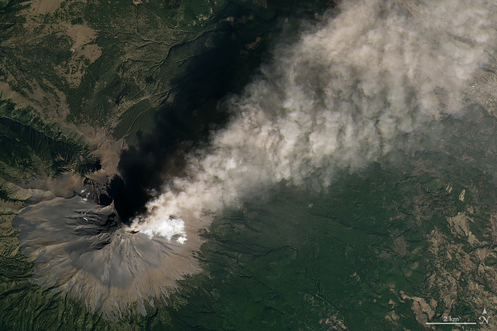 Another Puff of Ash from Popocatépetl - related image preview