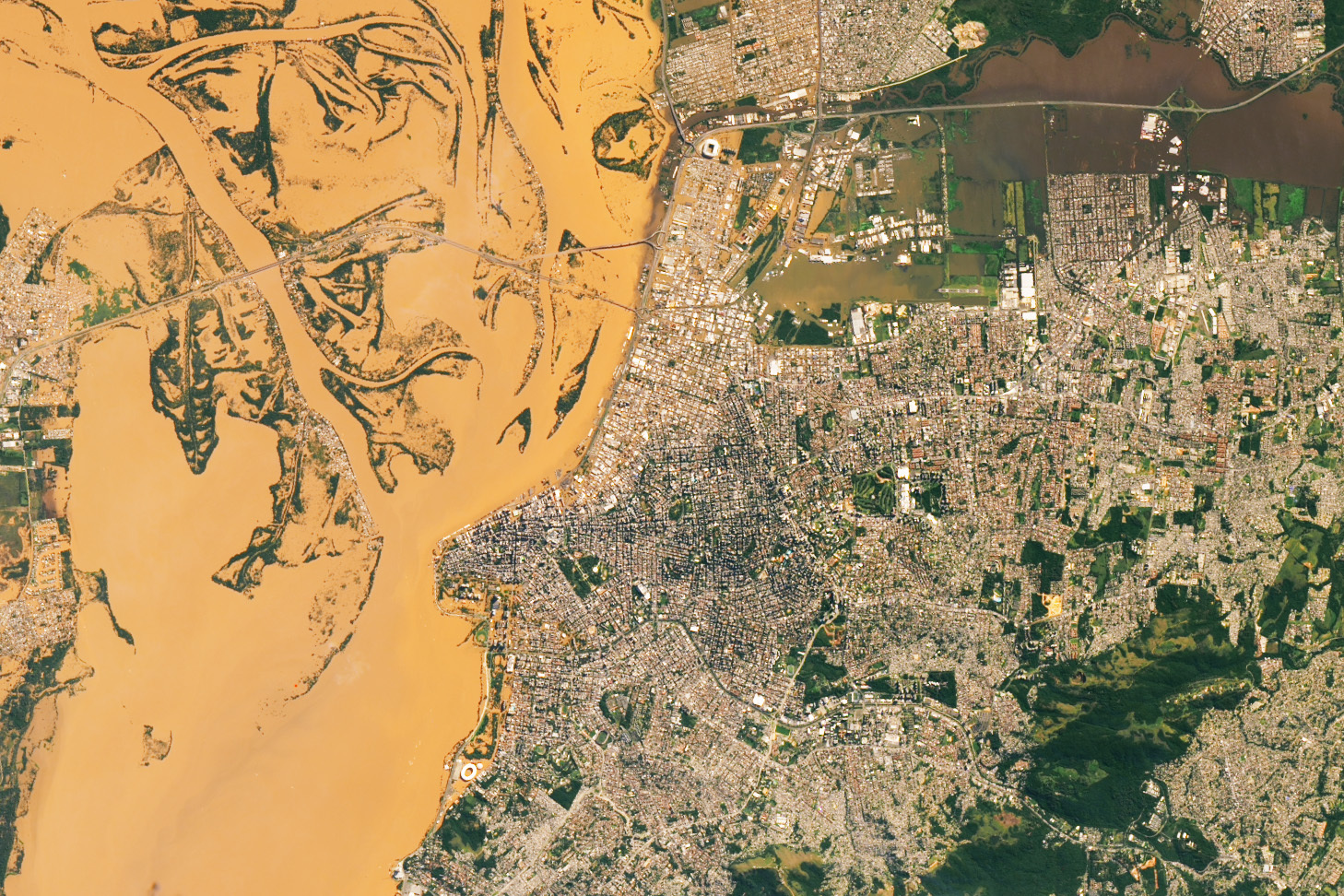 Floods Engulf Porto Alegre - related image preview
