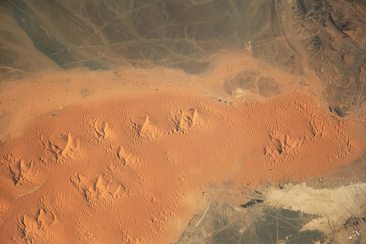 Sandy Sculptures in Morocco’s Erg Chebbi - related image preview