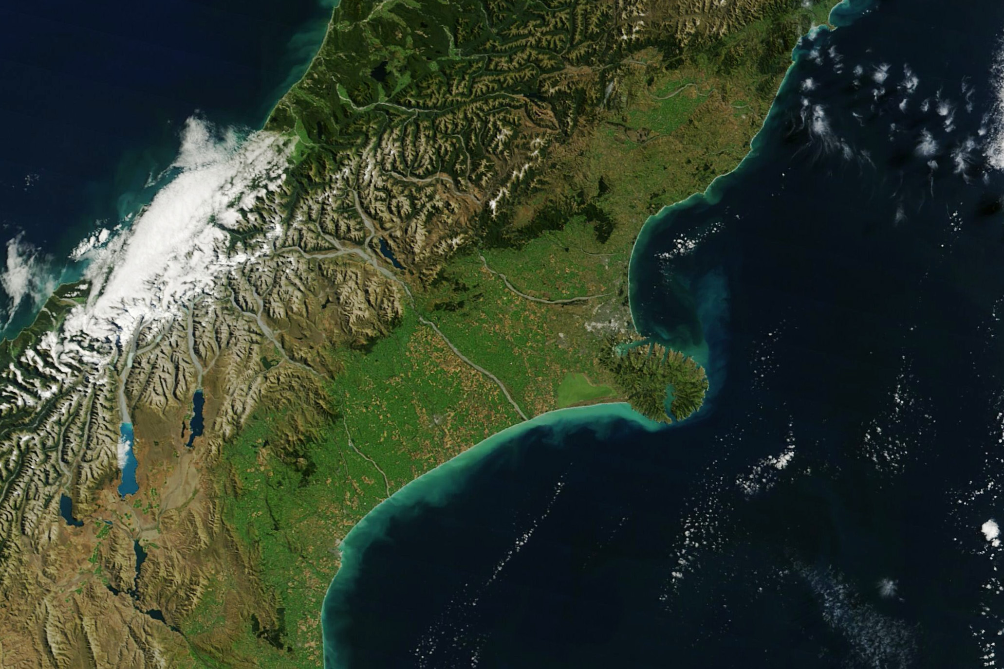 Late-Autumn Storm Lashes New Zealand - related image preview