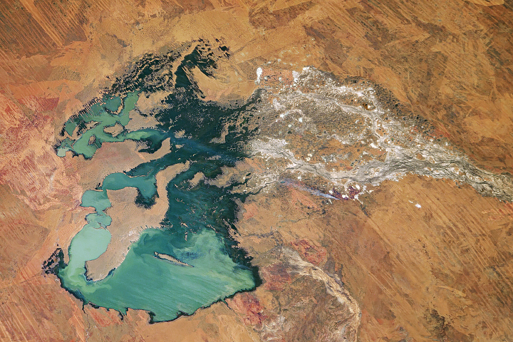 Waterlogged Lake Gregory