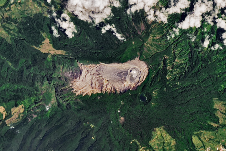 Roiling Poás Volcano