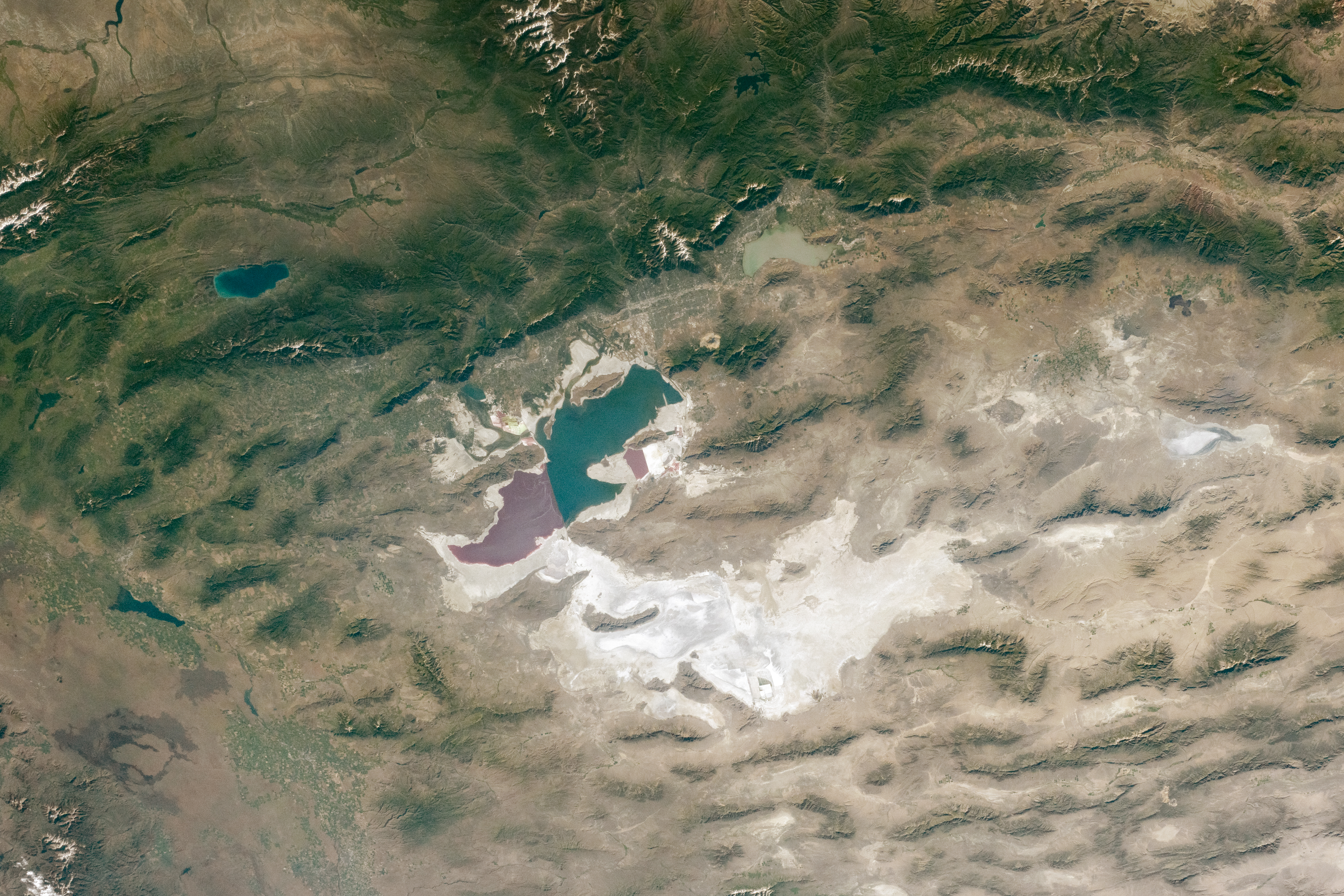 Sweeping Vistas Above the Great Salt Lake - related image preview
