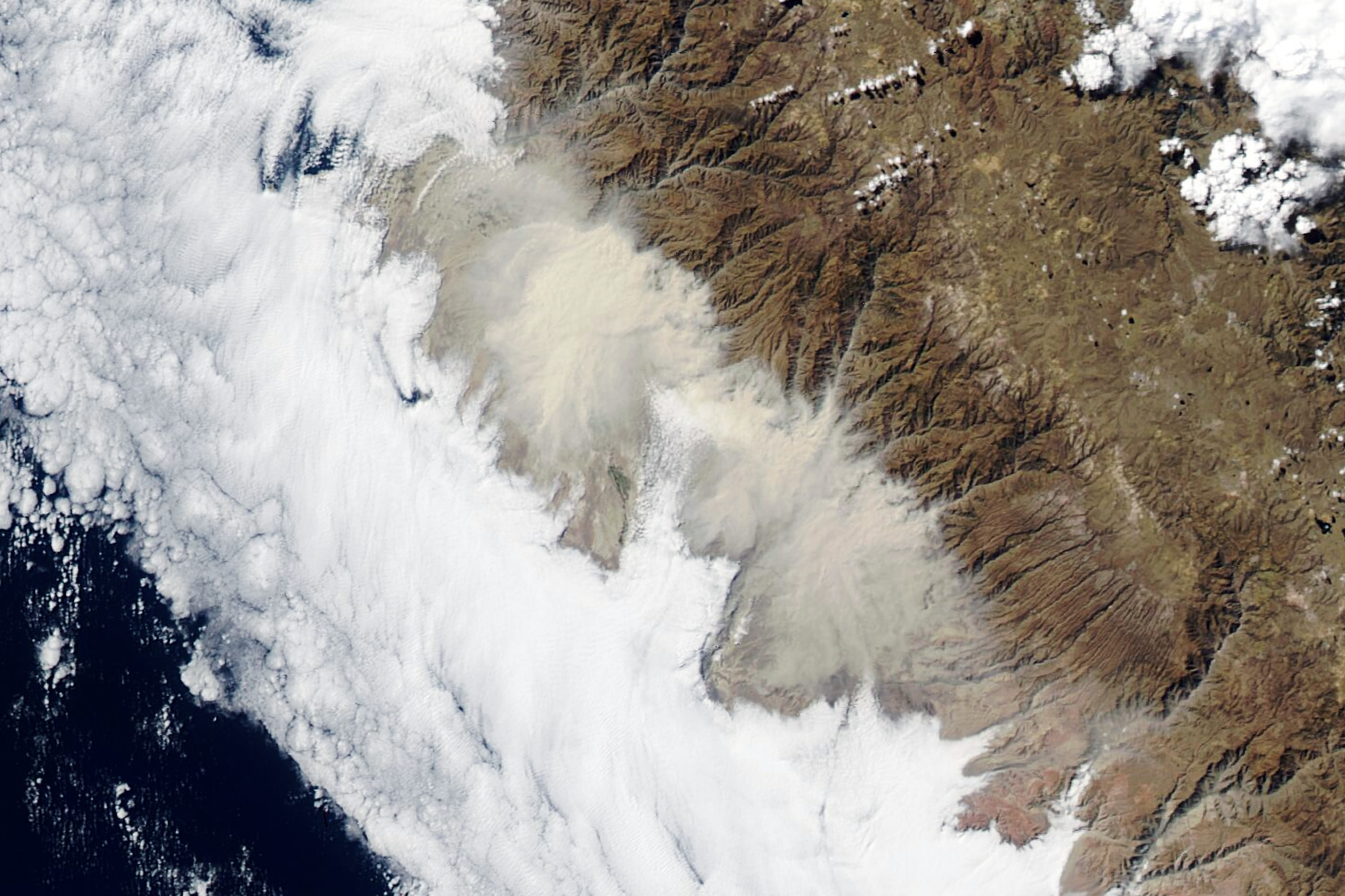 Dust Engulfs Coastal Peru - related image preview
