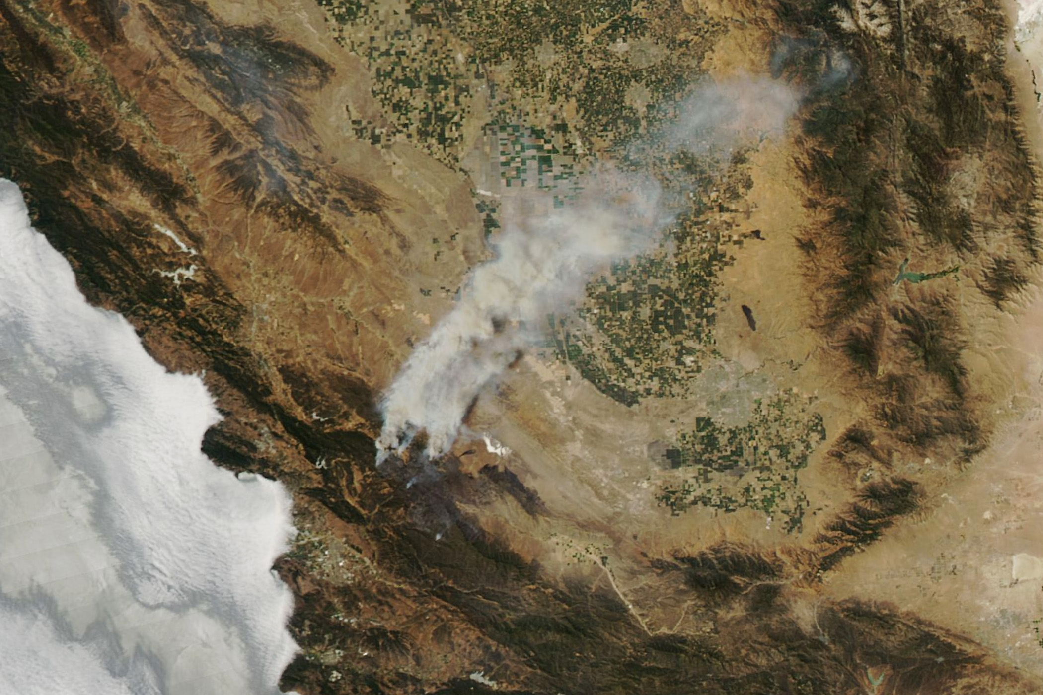Sprawling Gifford Fire Scorches California - related image preview