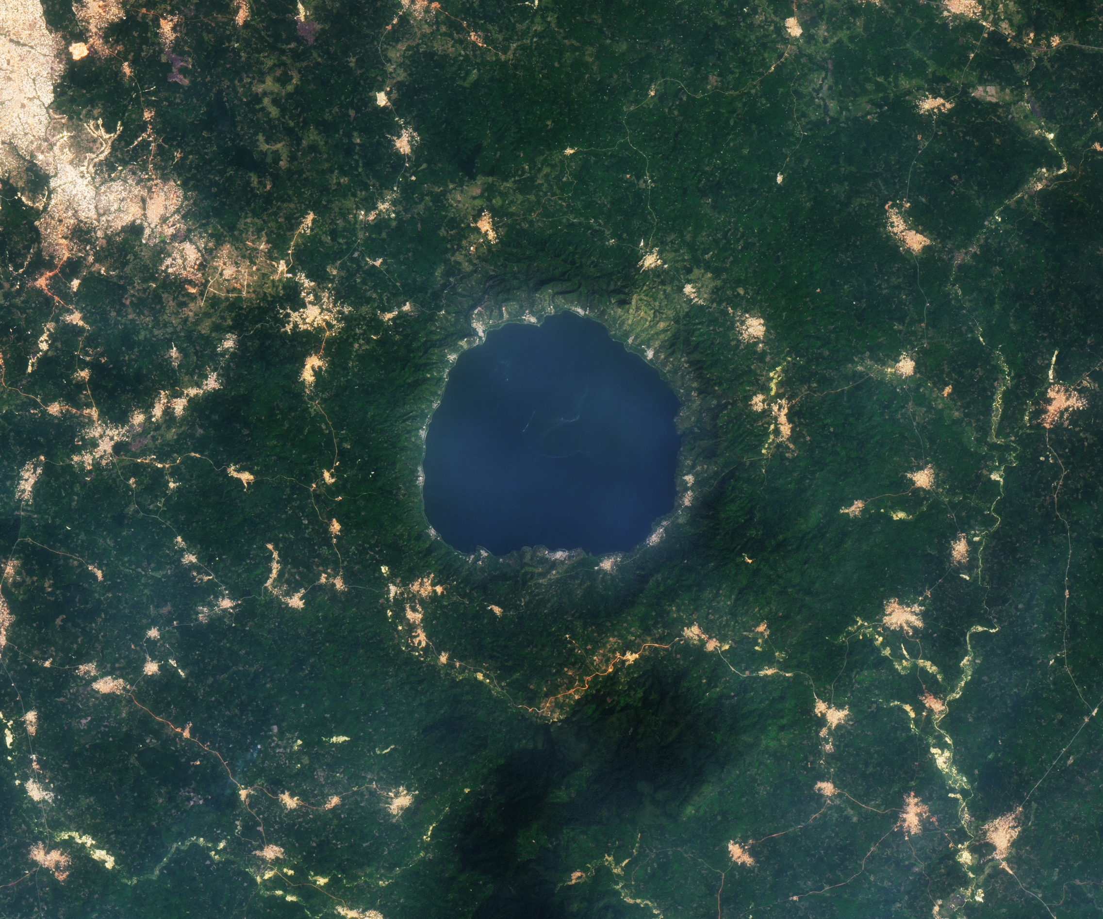 An Explosive Beginning for Lake Bosumtwi - related image preview