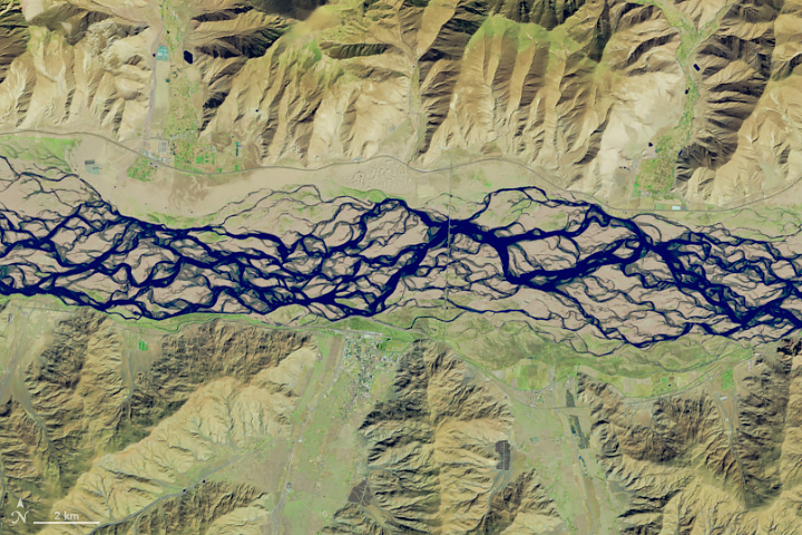 Braided River in Tibet Redraws Its Channels - related image preview