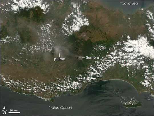 Volcanic Activity on Semeru - related image preview