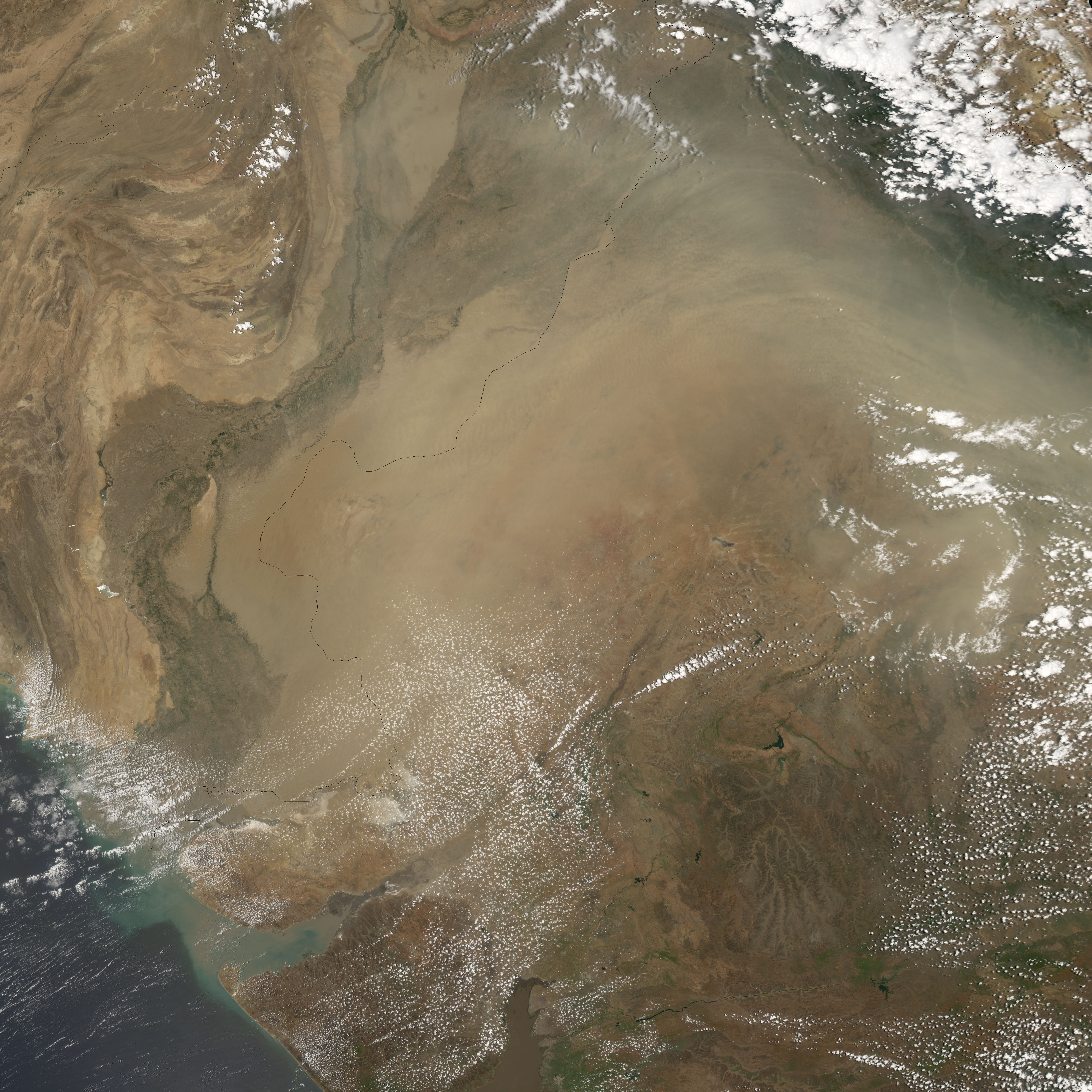 Dust storm in the Indus Valley - related image preview