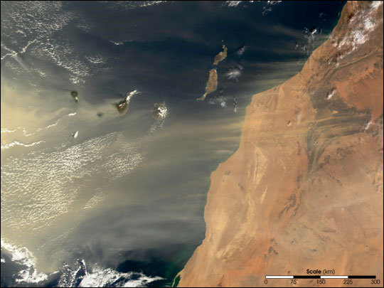 Dust Storm Hits Canary Islands - related image preview