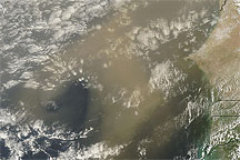 Dust Plumes off West Africa