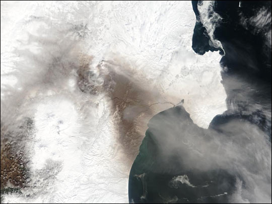 Eruption of Russia’s Shiveluch Volcano