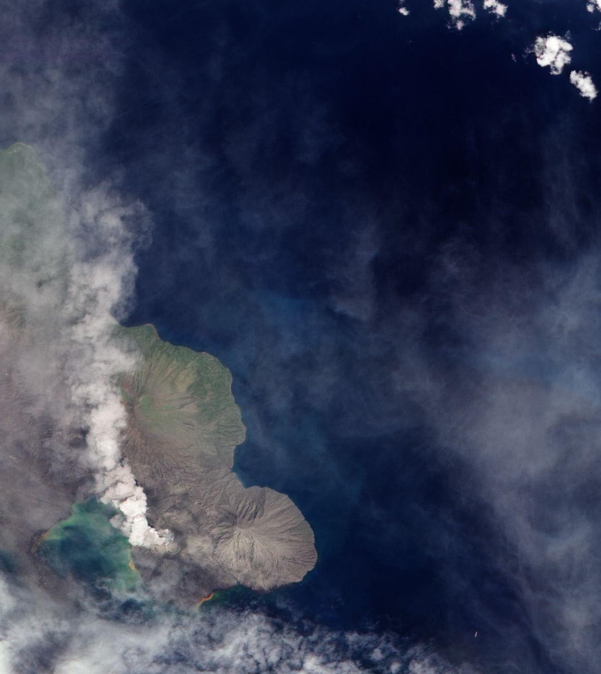 Ash Plume from Tavurvur, Papua New Guinea - related image preview