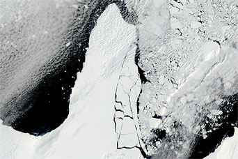 Rapid Sea Ice Breakup along the Ronne-Filchner Ice Shelf - related image preview