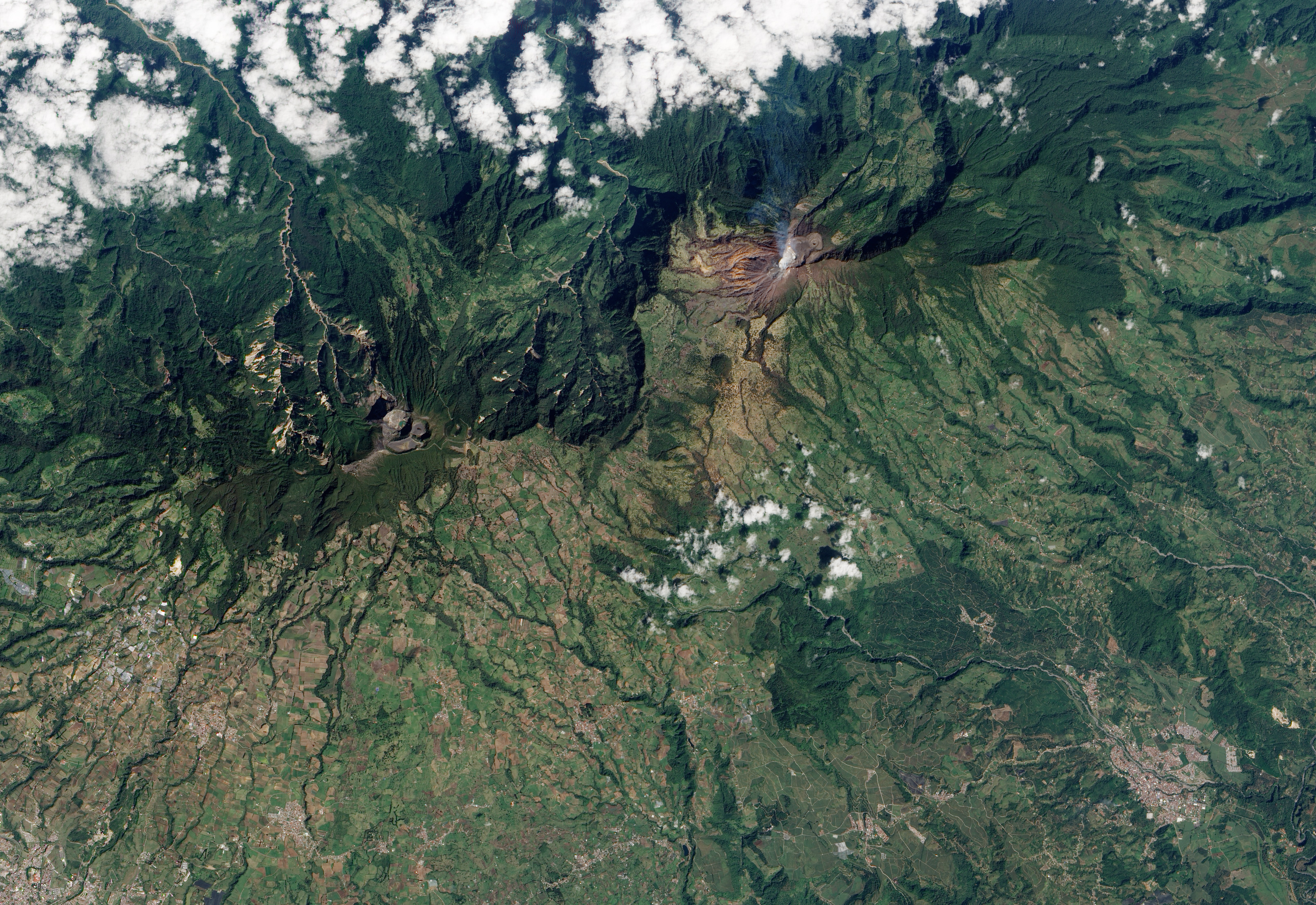 Unrest at Turrialba Volcano, Costa Rica - related image preview