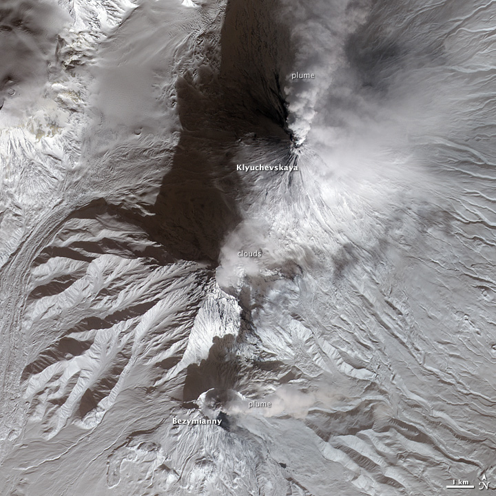 Volcanoes Erupt Simultaneously on Kamchatka