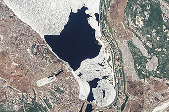 Spring Ice Breakup on Dnieper River, Ukraine - related image preview