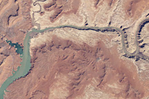 April 2010 Water Level in Lake Powell