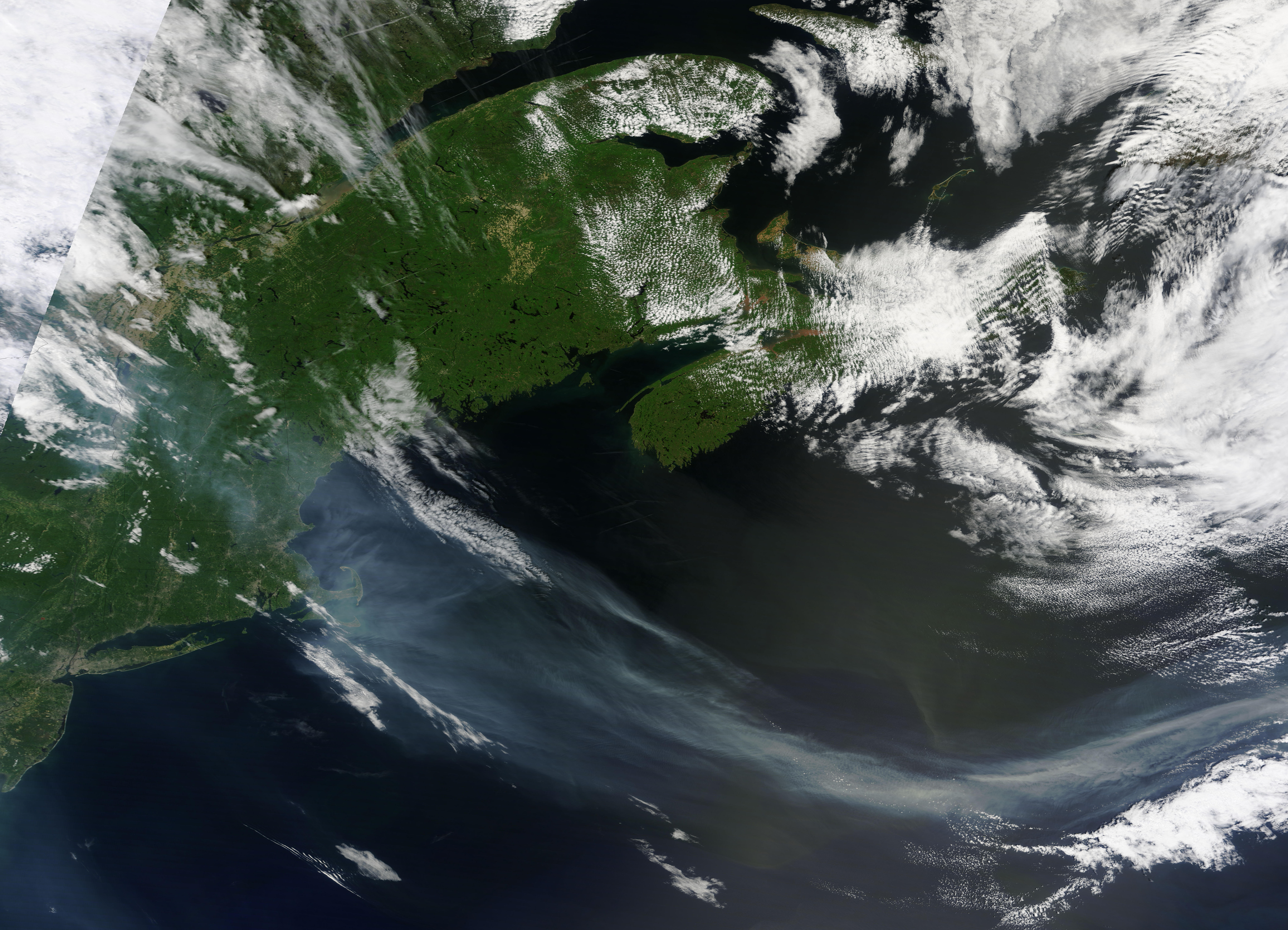 Canadian Fires Send Smoke Over New England - related image preview