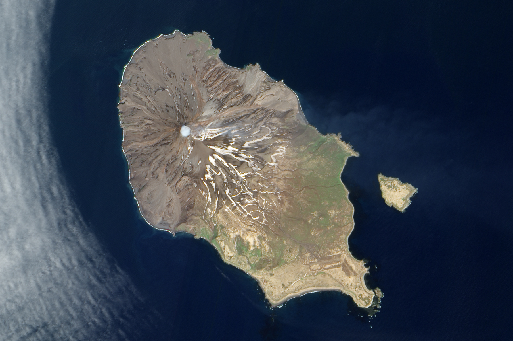 Plume from Sarychev Peak, Kuril Islands - related image preview