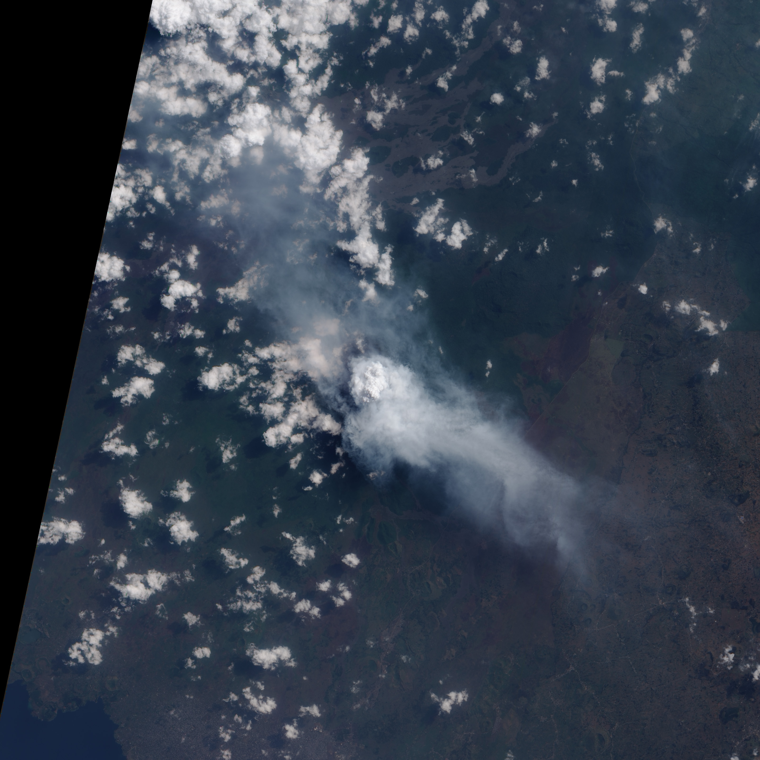 Plume from Nyiragongo - related image preview
