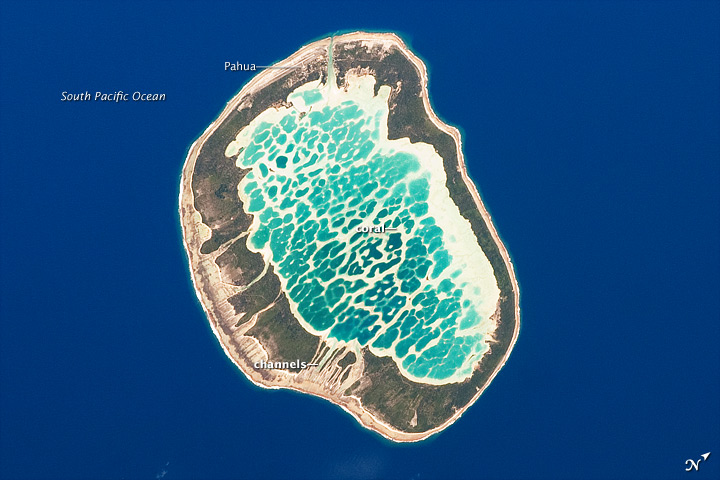 Mataiva Atoll, Tuamotu Archipelago, South Pacific Ocean