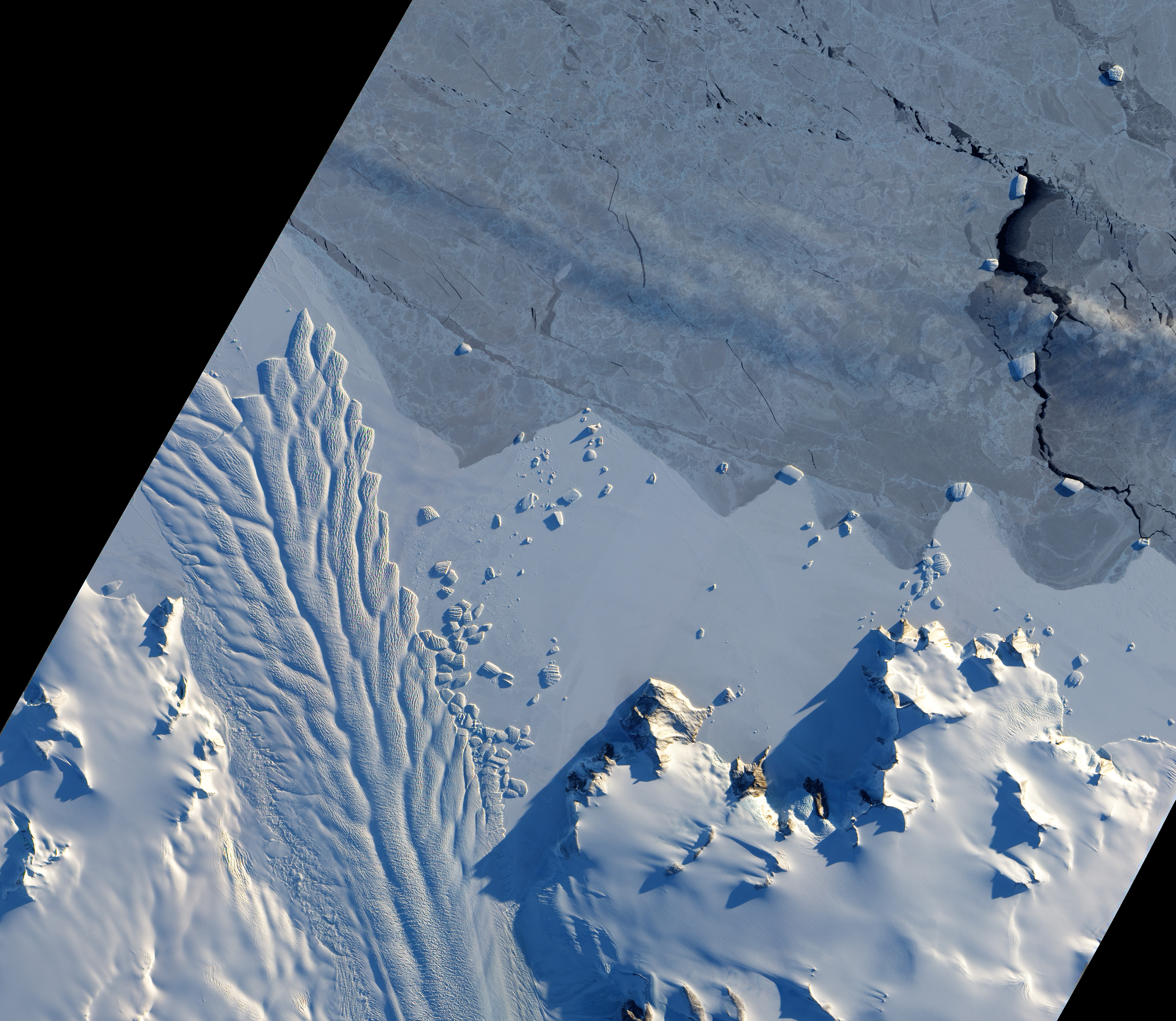 северный полюс фото спутник