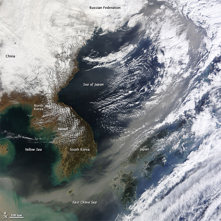 Dust Plume over the Sea of Japan